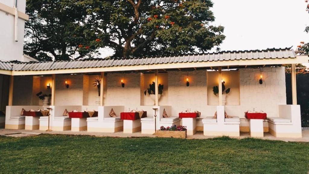 Selborne Hotel Bulawayo Luaran gambar